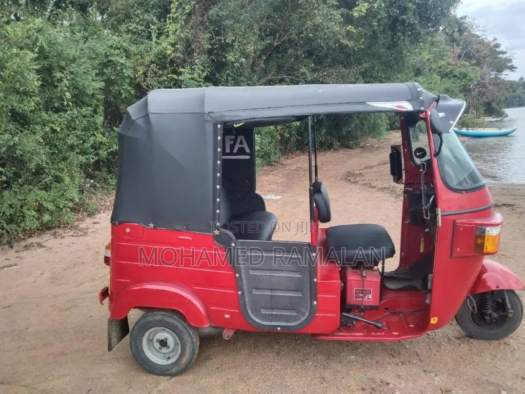 Bajaj RE 2013 Three Wheel (Used)