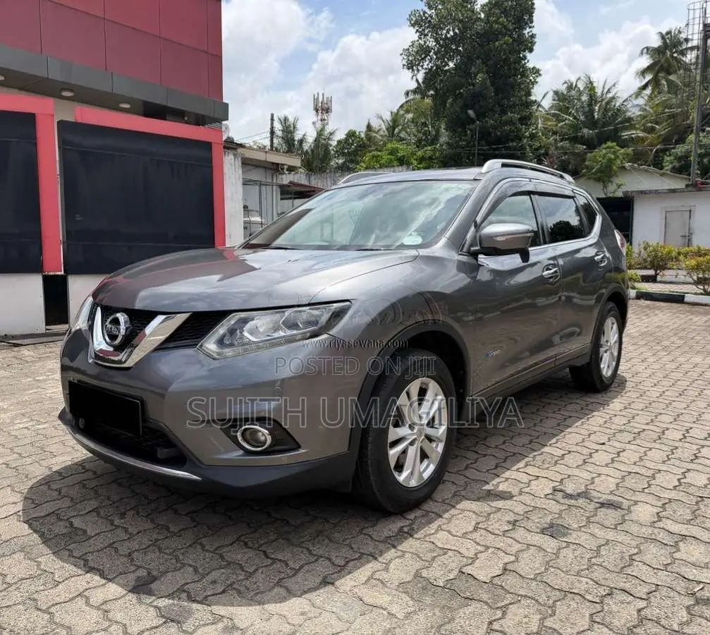 Nissan X-Trail PREMIUM EDITION 2016 SUV (Used)
