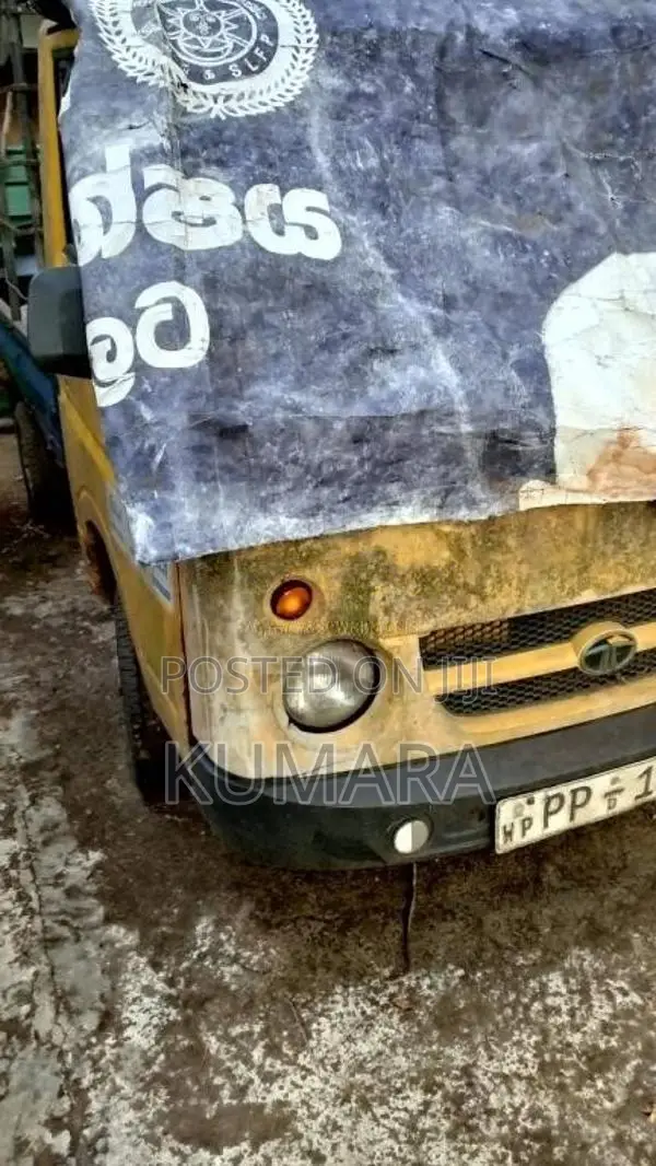 Tata Dimo Batta 2010 Lorry (Used)