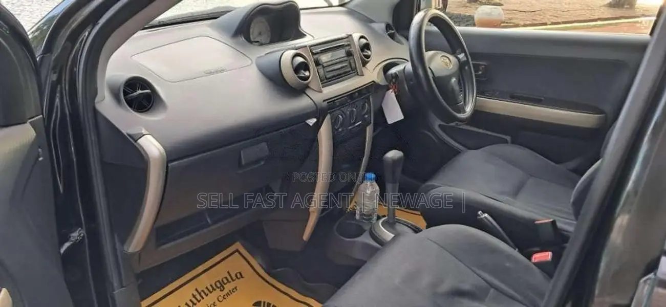 Toyota IST 2003 Car (Used)