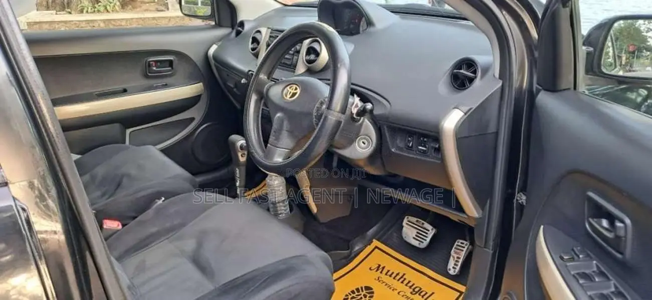 Toyota IST 2003 Car (Used)
