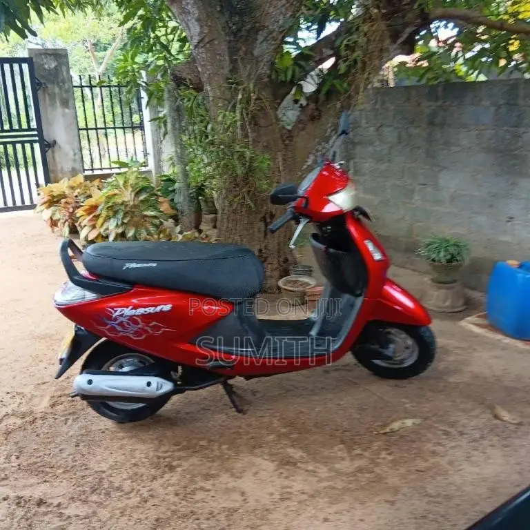 Hero-Honda Pleasure 2011 Motorbike (Used)