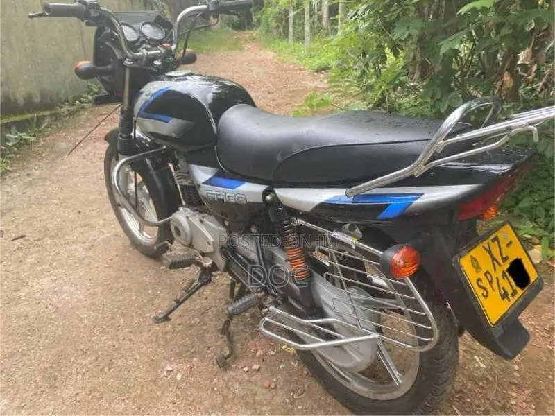 Bajaj CT-100 2012 Motorbike (Used)