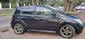 Toyota IST 2003 Car (Used)