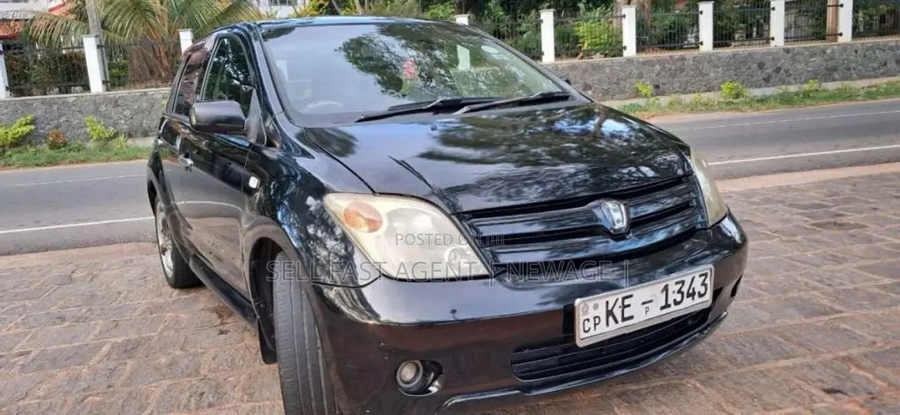 Toyota IST 2003 Car (Used)