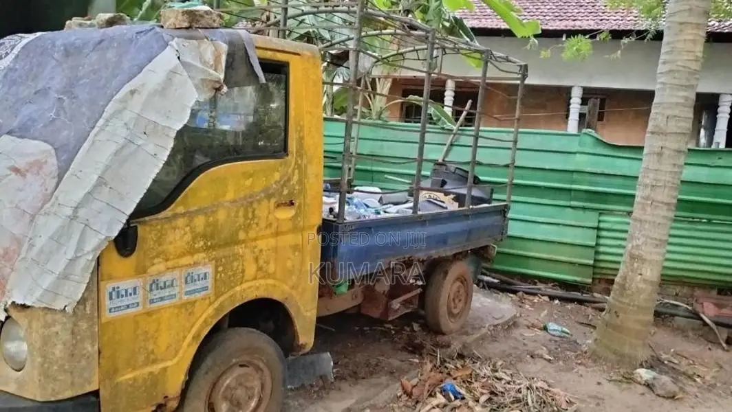 Tata Dimo Batta 2010 Lorry (Used)