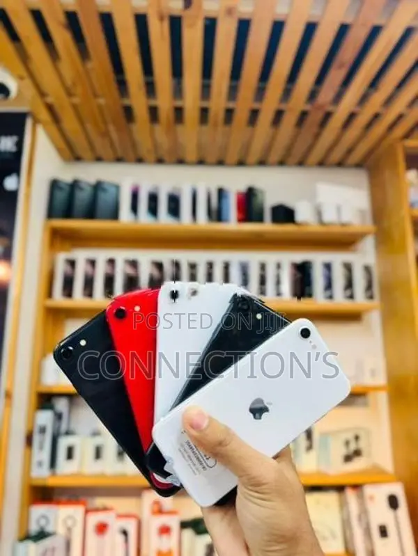 Apple iPhone SE 2 (Used)