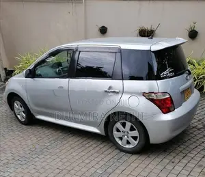 Toyota IST 2007