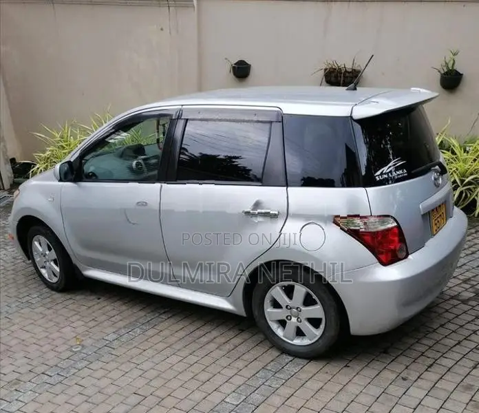 Toyota IST 2007