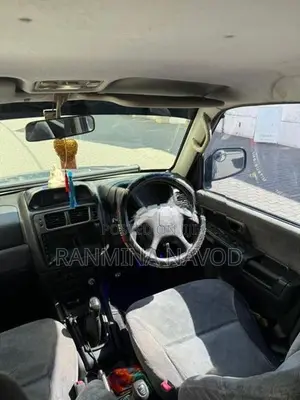 Mitsubishi Pajero IO 2000