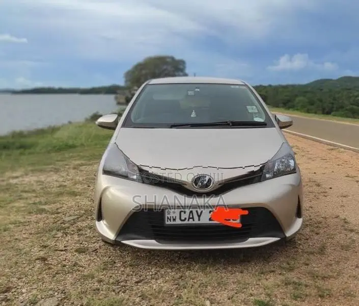 Toyota Vitz 2015