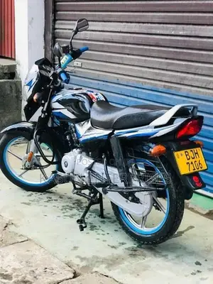 Bajaj CT100 2024