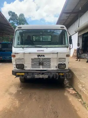Tata LPT 2005