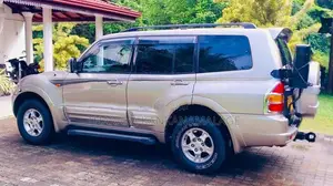 Mitsubishi Montero 2002