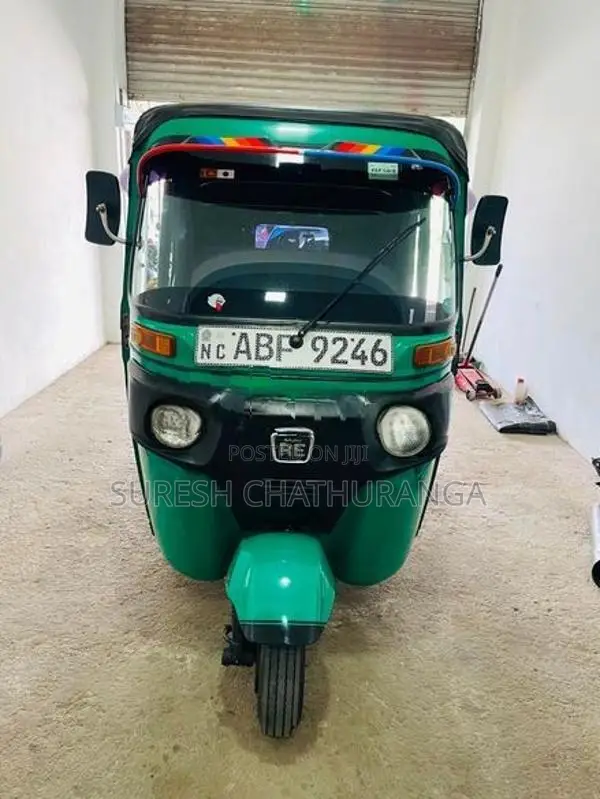 Bajaj RE 2015