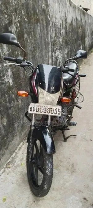 Bajaj Platina 100 2015
