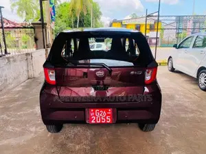 Daihatsu Mira 2024