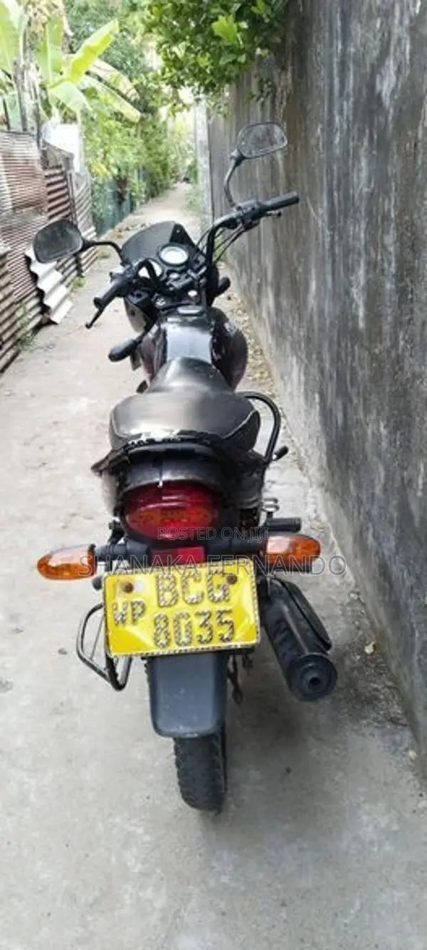Bajaj Platina 100 2015