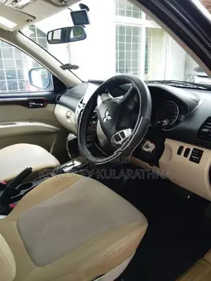 Mitsubishi Montero 2011