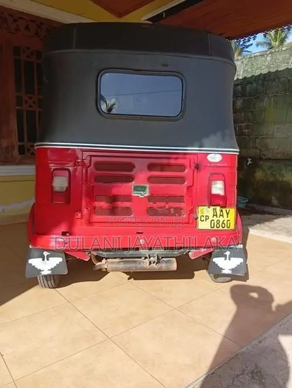 Bajaj RE 2015