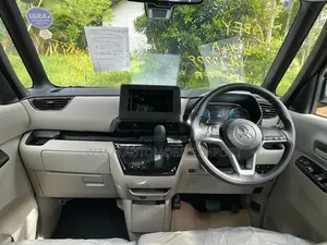Nissan Roox Mitsubishi EK Space 2025