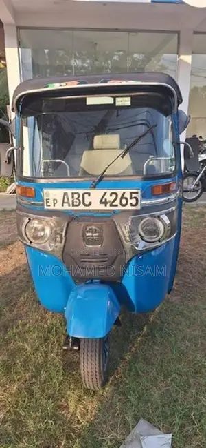 Bajaj RE Three Wheeler 2015
