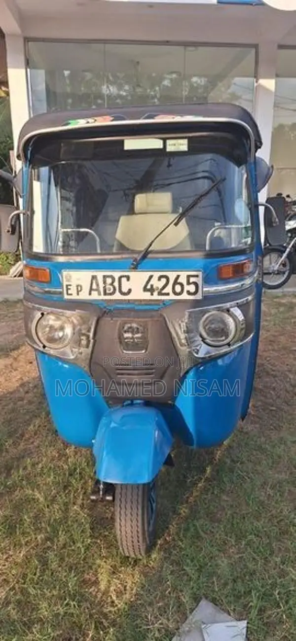 Bajaj RE Three Wheeler 2015