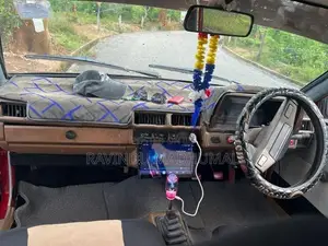 Nissan Sunny 1986