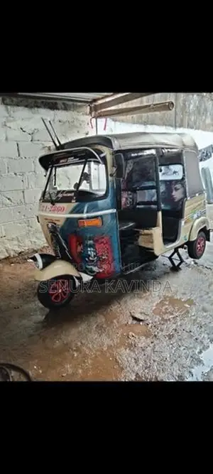 Bajaj RE 1982