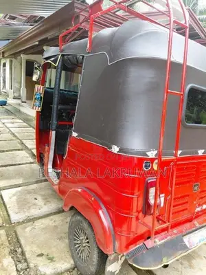 Bajaj RE Three Wheel 2015
