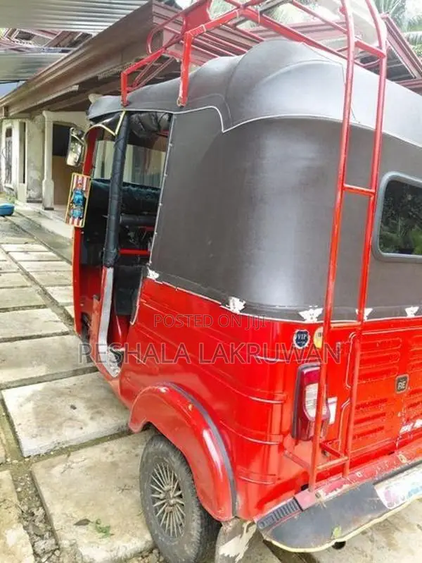 Bajaj RE Three Wheel 2015