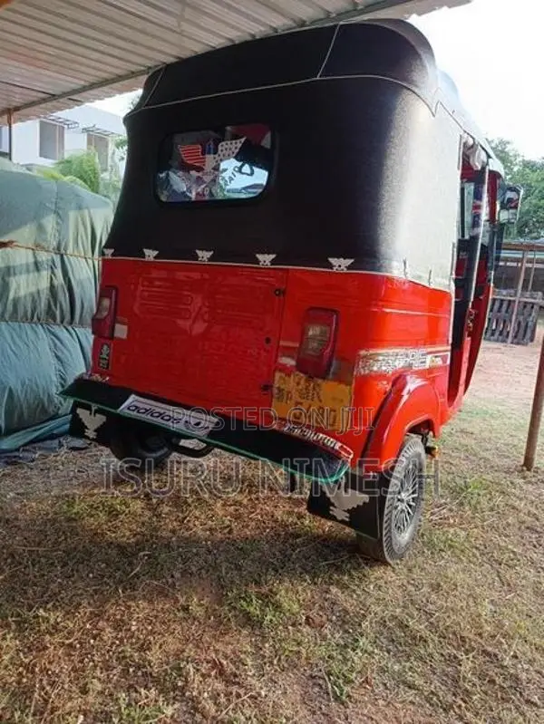 Bajaj RE 2002