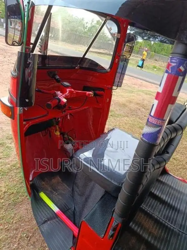 Bajaj RE 2002