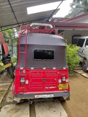 Bajaj RE Three Wheel 2015
