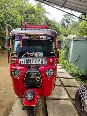 Bajaj RE Three Wheel 2015
