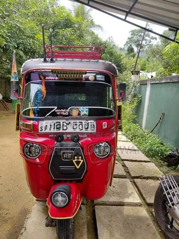 Bajaj RE Three Wheel 2015