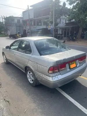Nissan Sunny FB 15 Ex Saloon 2004