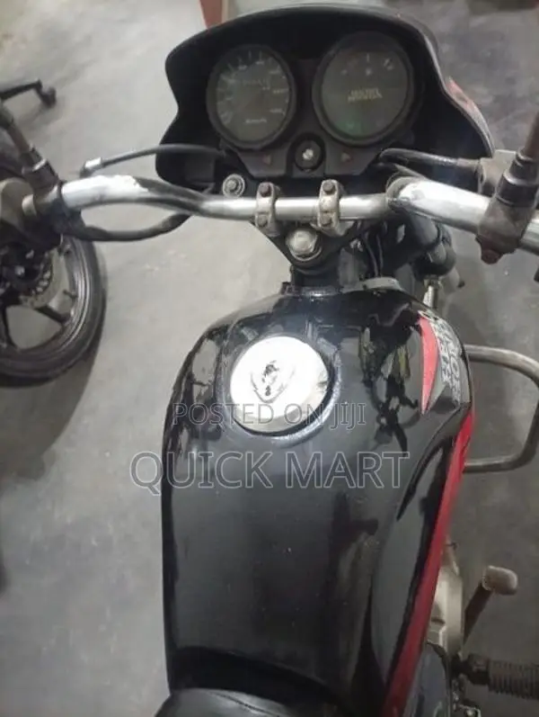 Hero HF Deluxe 2010