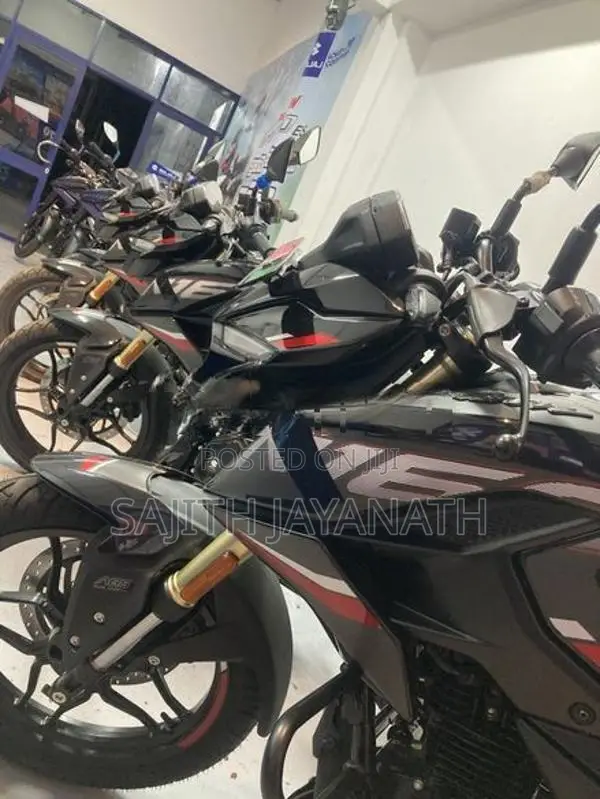 Bajaj Pulsar N160 Premium 2026