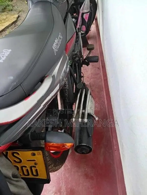 Bajaj Platina 100 2012