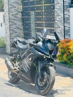 Yamaha R15 2019