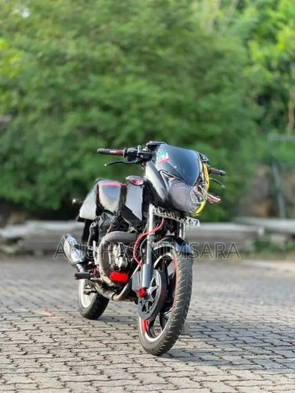 Bajaj Pulsar 150 2015