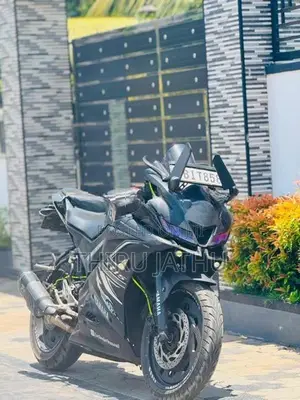 Yamaha R15 2019