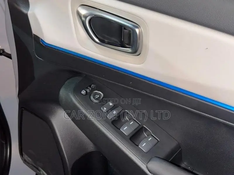 Honda Vezel Z PLAY MOONROOF 2025