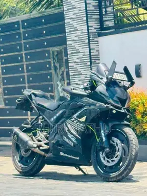 Yamaha R15 2019