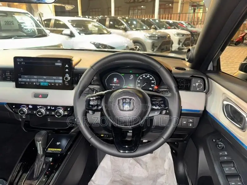 Honda Vezel Z PLAY MOONROOF 2025