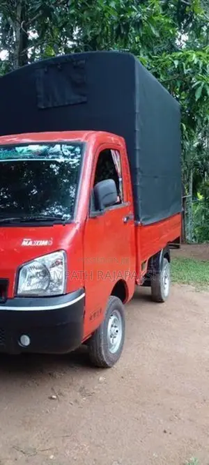 Mahindra Maxximo 2011