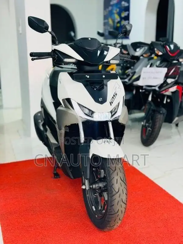 Hero XOOM 125R 2026