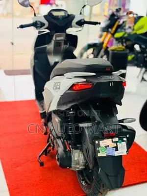 Hero XOOM 125R 2026