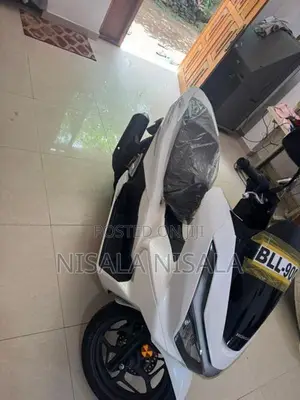 Honda PCX160 2025